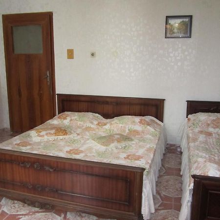 נסבר Central Guesthouse מראה חיצוני תמונה