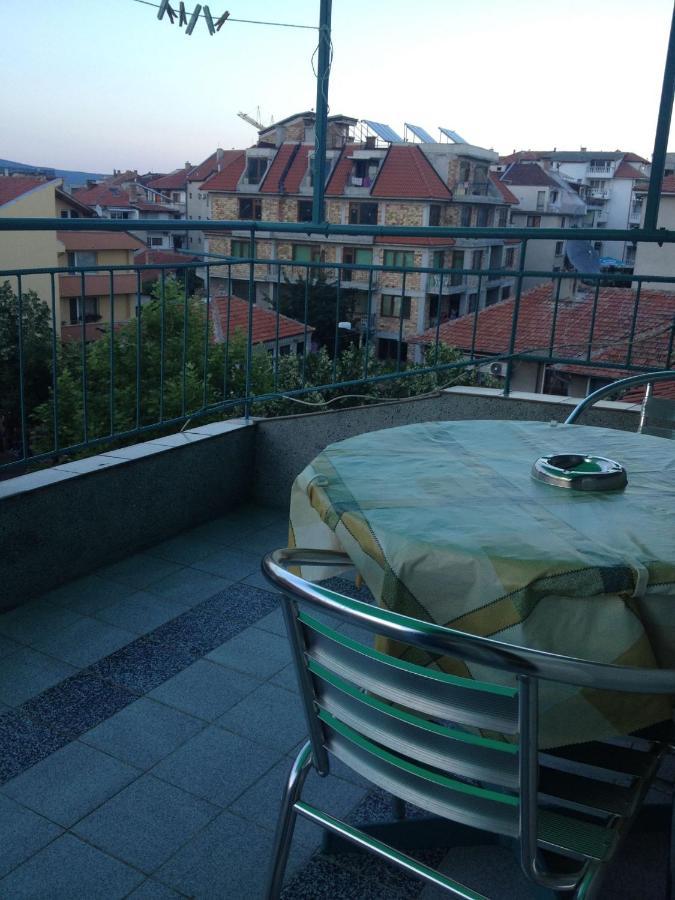 נסבר Central Guesthouse מראה חיצוני תמונה