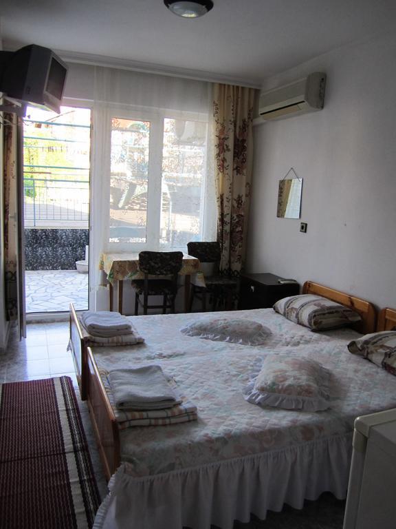נסבר Central Guesthouse מראה חיצוני תמונה