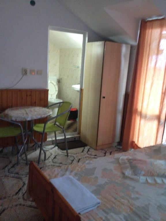 נסבר Central Guesthouse מראה חיצוני תמונה