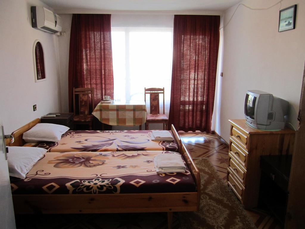 נסבר Central Guesthouse מראה חיצוני תמונה